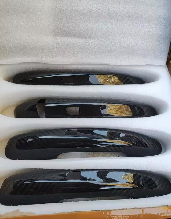 porte en carbone A B CES CLA CLS EQA EQB EQC W205, Autos : Divers, Tuning & Styling, Enlèvement ou Envoi