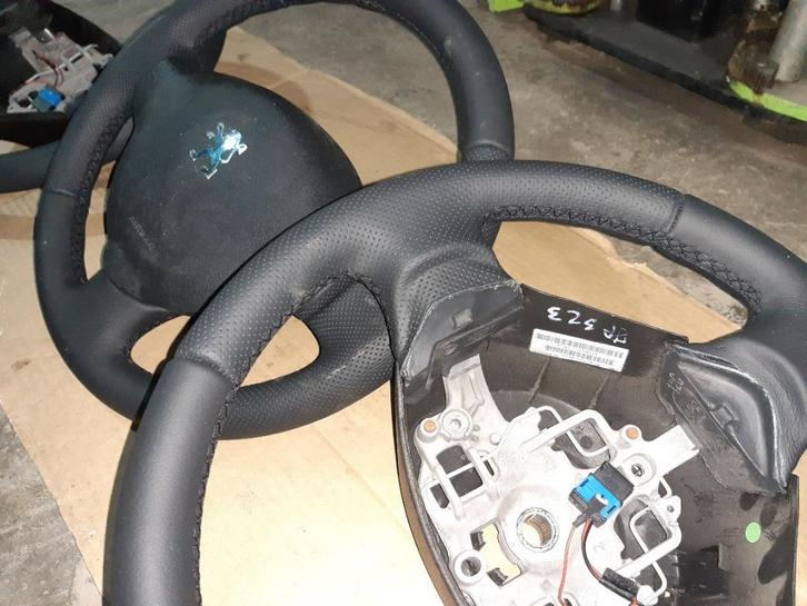 Stuurwiel voor Peugeot Partner en/of Citroën Berlingo, Auto-onderdelen, Interieur en Bekleding, Citroën, Fiat, Peugeot, Ophalen of Verzenden