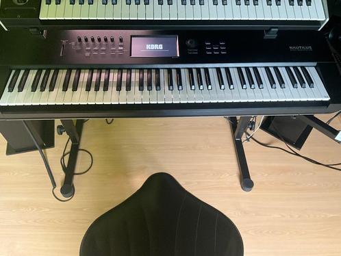 Korg nautilus 73 .!!!KOOPJE !!!, Muziek en Instrumenten, Keyboards, Zo goed als nieuw, 76 toetsen, Korg, Aanslaggevoelig, Midi-aansluiting