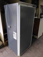 frigo encastrable, Classe énergétique A ou plus économe, 120 à 140 cm, Avec compartiment congélateur, Enlèvement