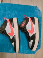 Schoenen Nike Sportswear COURT BOROUGH MID 2 UNISEX, Enlèvement, Porté, Nike, Baskets