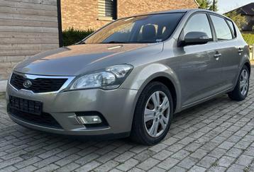 Kia Ceed 1.6 crdi 2011 euro5 1 Approuvé à la vente, Autos, Kia, Achat, 750 kg, Boîte manuelle, Noir