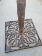 Parasol voet gietijzer 42 cm x 42 cm. Diameter 5,5 cm, Tuin en Terras, Ophalen of Verzenden, Zo goed als nieuw