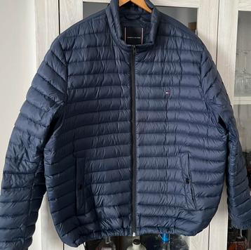 Jas Tommy Hilfiger  beschikbaar voor biedingen