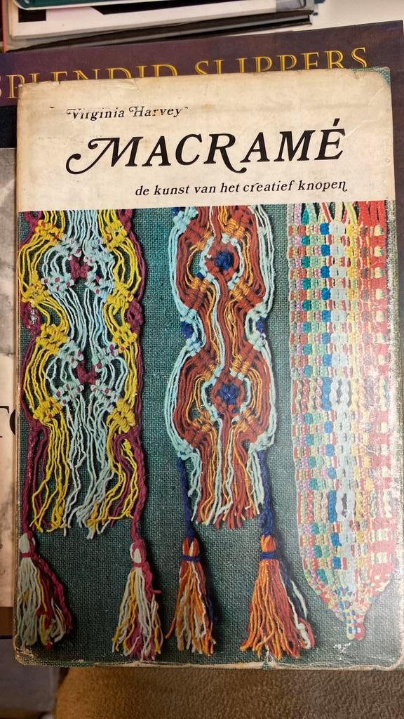 Macrame - de kunst van het creatief knopen, Boeken, Hobby en Vrije tijd, Gelezen, Overige onderwerpen, Geschikt voor kinderen