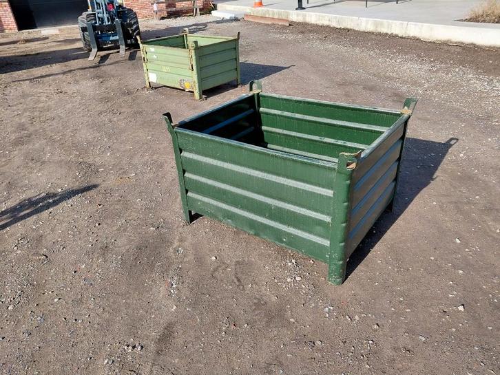 Stapelbakken euromaat 80cm x 100cm, Doe-het-zelf en Bouw, Kratten en Dozen, Gebruikt, Ophalen
