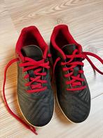 Voetbalschoenen voor kinderen maat 32, Ophalen, Gebruikt
