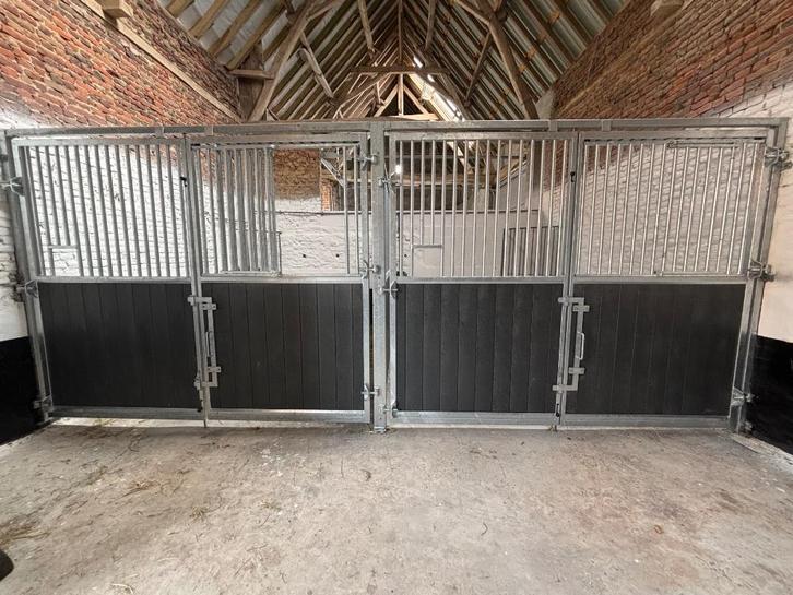 Volpensionstal, Dieren en Toebehoren, Stalling en Weidegang, Stalling, Weidegang, 4 paarden of pony's of meer