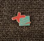 PIN - DES PREUVES D'AMOUR - CROIX ROUGE - RODE KRUIS, Collections, Envoi, Utilisé, Autres sujets/thèmes, Insigne ou Pin's