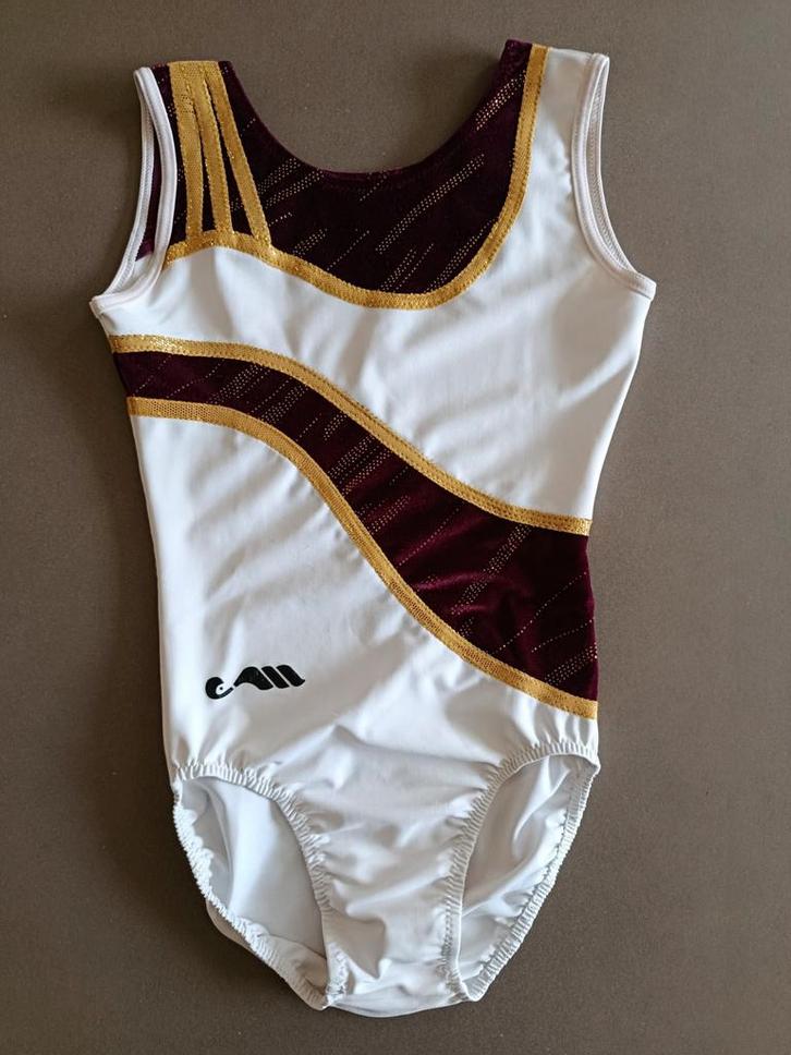 Mooi turnpakje Moreau - leeftijd 10 jaar, Sport en Fitness, Turnen, Gebruikt, Turnpak(je), Kindermaat 122 t/m 140, Wit, Ophalen of Verzenden