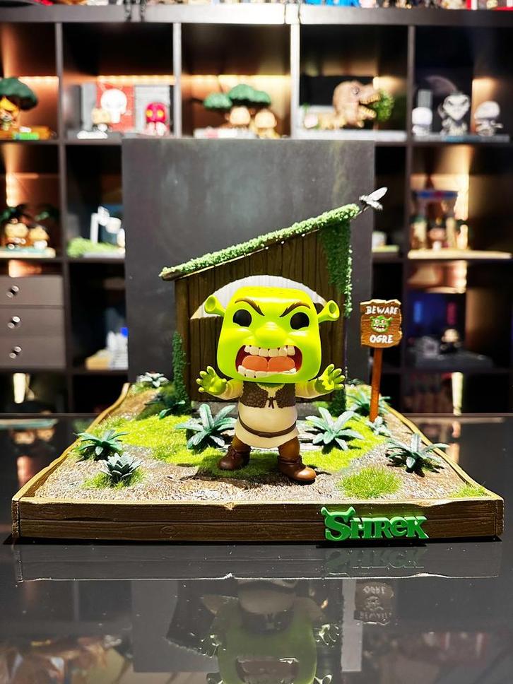 Diorama Shrek + Funko Pop avec éclairage LED !, Collections, Jouets miniatures, Comme neuf, Enlèvement ou Envoi