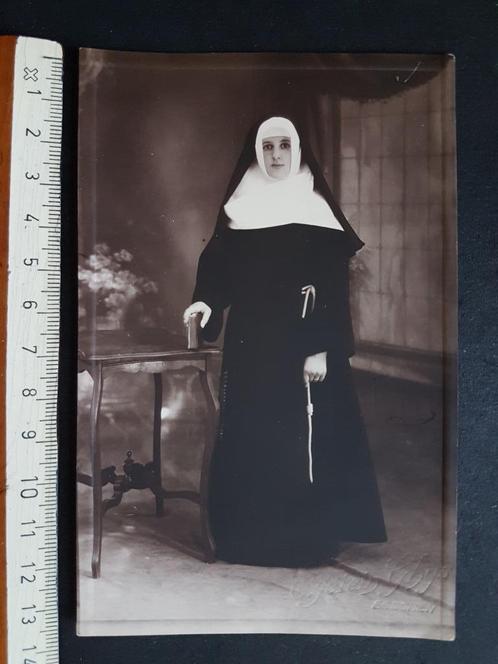 Fotokaart Non Zuster Soeur Fotograaf Thys Essen Esschen, Verzamelen, Foto's en Prenten, Zo goed als nieuw, Foto, Klederdracht