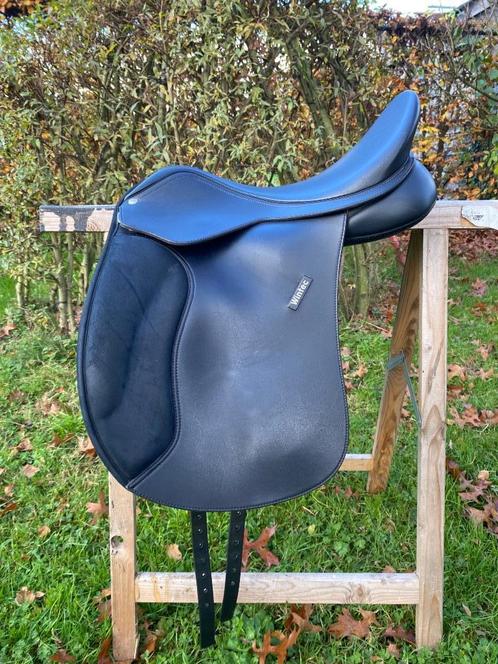 Wintec wide dressuur 17,5 inch, Dieren en Toebehoren, Paarden en Pony's | Zadels, Gebruikt, Dressuur, Ophalen