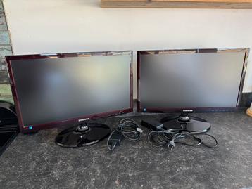 Samsung S22B350T monitor 2 stuks. 50€ per stuk beschikbaar voor biedingen