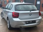 BMW 1 SERIE ✅116iA AUTOMAAT BENZINE CAMERA, Auto's, 5 deurs, Electronic Stability Program (ESP), Velours, 120 g/km
