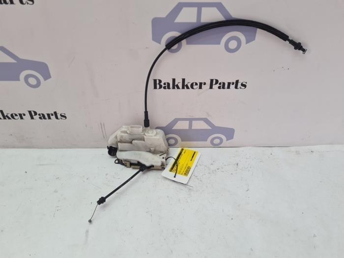 Serrure portière mécanique 4portes avant droite d'un Citro, Autos : Pièces & Accessoires, Carrosserie & Tôlerie, Citroën, Utilisé