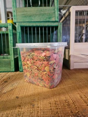 Tropische Vlokken 100g/250ml - Volledige Goud,- en tropische beschikbaar voor biedingen