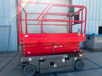 Haulotte Compact12 schaarhoogwerker 12m Haulotte electrisch beschikbaar voor biedingen
