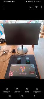 Pack: toetsenbord, scherm, muismat, ondersteuning, draadmuis, Computers en Software, Ophalen of Verzenden, Zo goed als nieuw, Gaming