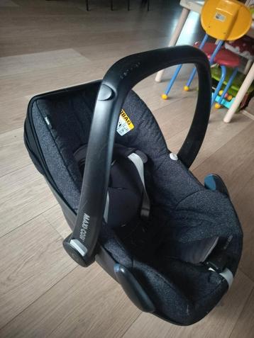 Maxi Cosi Pebble  beschikbaar voor biedingen