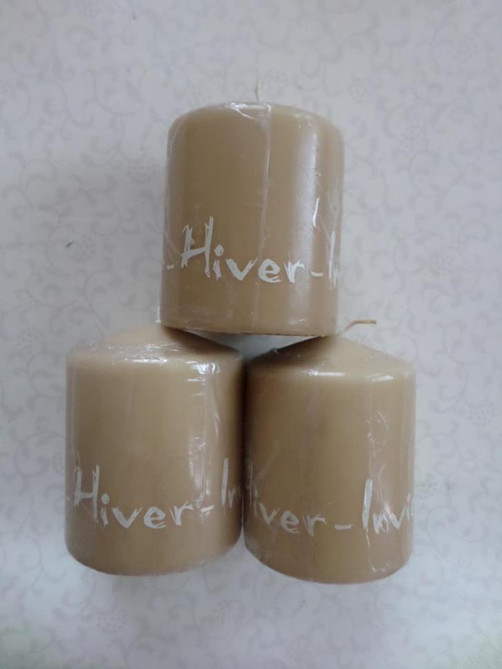Set van 3 beige kaarsen Spaas Hiver Winter Invierno 9cm, Huis en Inrichting, Woonaccessoires | Kandelaars en Kaarsen, Nieuw, Kaars