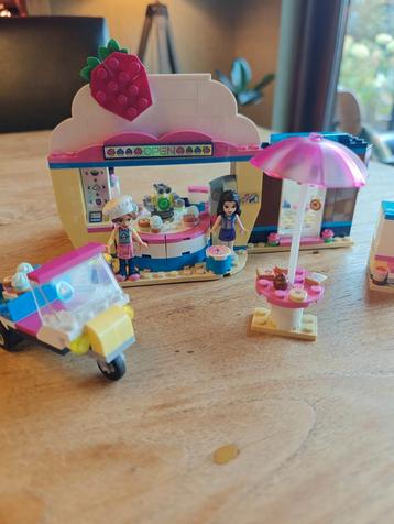 Lego Friends Olivia's Cupcake Café 41366 disponible aux enchères