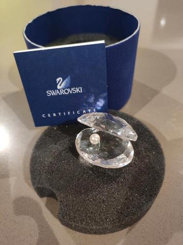 Swarovski: kleine oesterschelp met parel  beschikbaar voor biedingen