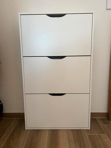Schoenenkast wit beschikbaar voor biedingen