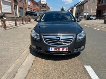 Opel Insignia Sports Tourer, Cuir, Achat, Carnet d'entretien, Boîte manuelle