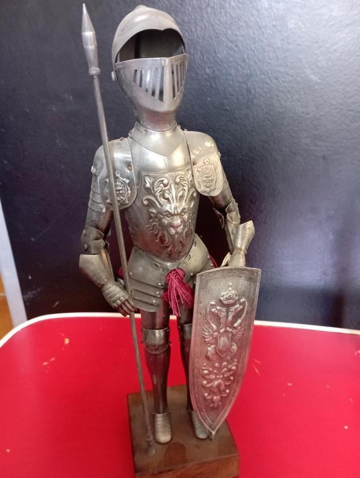 573) Mooi gedetailleerd mini harnas...35cm, Antiek en Kunst, Kunst | Beelden en Houtsnijwerken, Ophalen of Verzenden