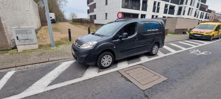 Citroën Berlingo, Autos, Citroën, Entreprise, Berlingo, ABS, Caméra de recul, Airbags, Air conditionné, Alarme, Android Auto, Apple Carplay