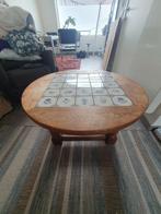 Salontafel uit massief hout met gedecoreerde tegels, Huis en Inrichting, Ophalen, Gebruikt
