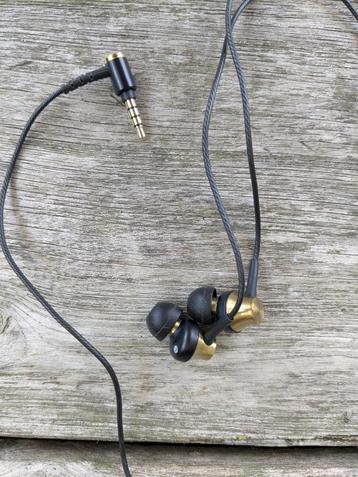 Sony MDR-EX650AP Or beschikbaar voor biedingen