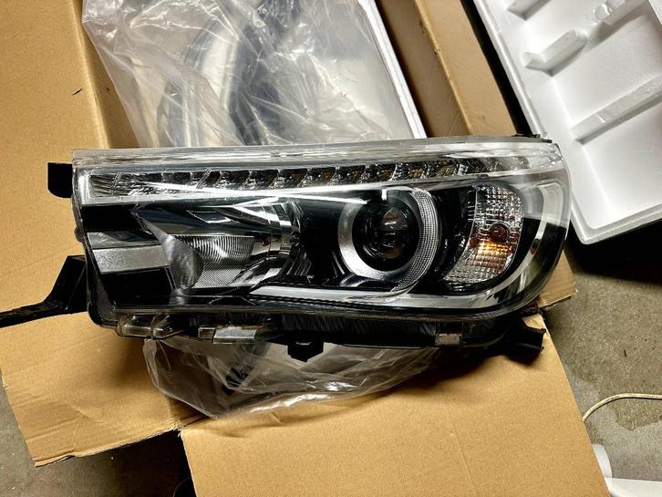 Originele LED-koplampen Toyota Hilux VIII 2015/2020 - L&R, Auto-onderdelen, Verlichting, Toyota, Nieuw, Ophalen
