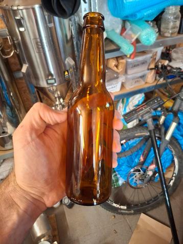 Longneck bierfles beschikbaar voor biedingen