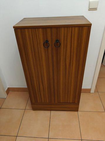 Armoire  beschikbaar voor biedingen