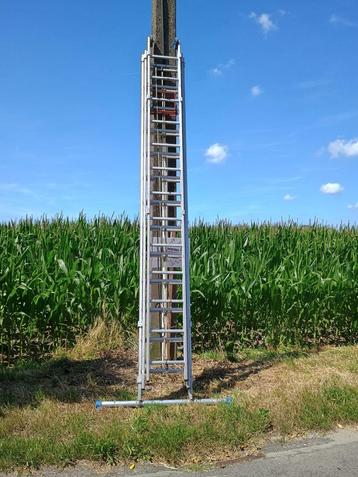 Ladder (prof kwaliteit) 3-delig met koord 3x13 treden beschikbaar voor biedingen