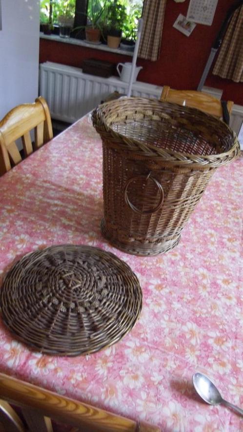 Panier en Osier + Couvercle - Antique, Maison & Meubles, Accessoires pour la Maison | Plataux & Paniers, Panier, Rond, Osier, Enlèvement ou Envoi