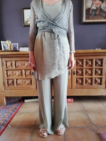 driedelige outfit Atmos fashion beschikbaar voor biedingen