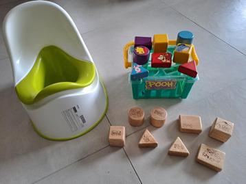 WC-potje Ikea + mandje "baby's eerste blokken" van Winnie