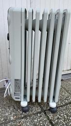Delonghi elektrische verwarming, Ophalen, Radiator, Minder dan 60 cm, Zo goed als nieuw