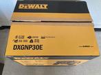 generator DeWalt DXGNP30E, Doe-het-zelf en Bouw, Ophalen, Benzine, Geluidgedempt, Nieuw