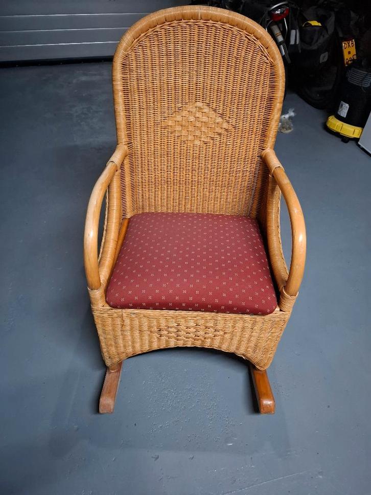 Schommelstoel, Huis en Inrichting, Stoelen, Ophalen