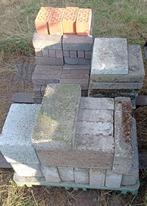 Diverse stenen / klinkers GRATIS, Ophalen, Gebruikt, Beton, Klinkers