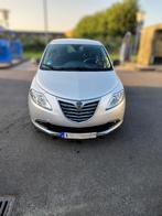 Lancia Ypsilon 1.2 benzine van 2013, Auto's, Voorwielaandrijving, Euro 5, Stof, Zwart