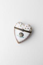 Vintage porseleinen doosje in hartvorm, Antiek en Kunst, Ophalen of Verzenden