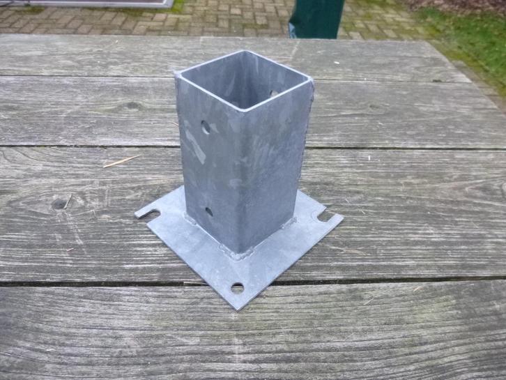 Paalhouder op voet., Tuin en Terras, Palen, Balken en Planken, Gebruikt, Ophalen