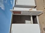 Strandcabine te koop zonder plaats, Vakantie