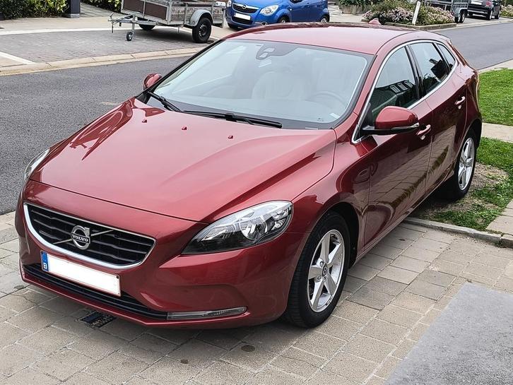 Volvo V40 T2 Momentum (Benzine) - gekeurd voor verkoop, Auto's, Volvo, Particulier, V40, ABS, Airbags, Airconditioning, Bluetooth