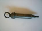 Ancien clystère en étain, Enlèvement ou Envoi